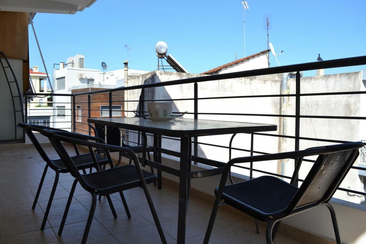 Rock & Roll 1 - Modern Apartment In Trikala Exterior foto